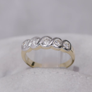 B-599 | Anello